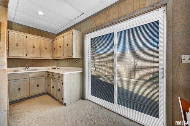 1230 N OLDE FARM Road, East Peoria, IL 61611