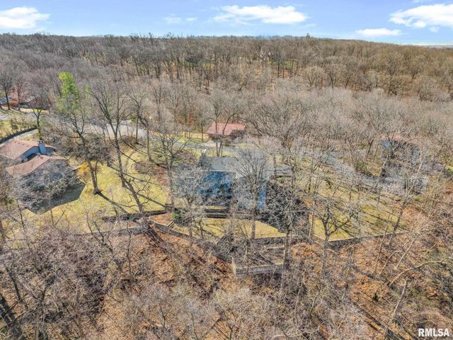 1230 N OLDE FARM Road, East Peoria, IL 61611