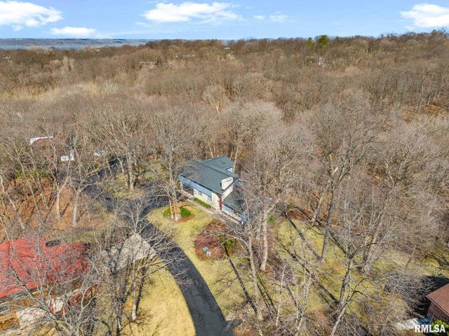 1230 N OLDE FARM Road, East Peoria, IL 61611