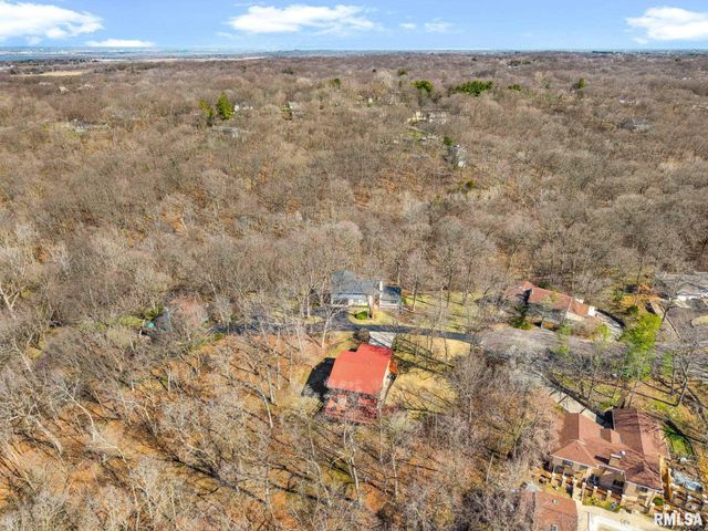 1230 N OLDE FARM Road, East Peoria, IL 61611