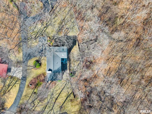 1230 N OLDE FARM Road, East Peoria, IL 61611