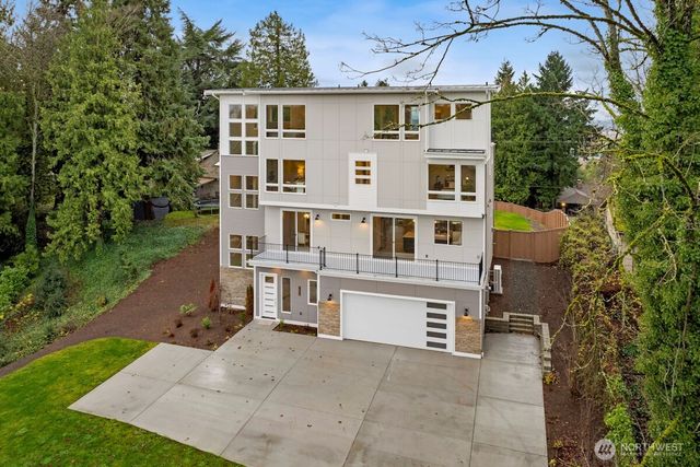 7853 S 132 Street, Seattle, WA 98178