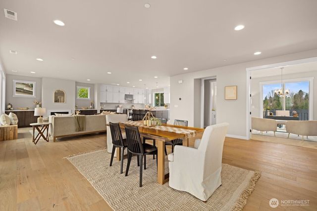 7853 S 132 Street, Seattle, WA 98178