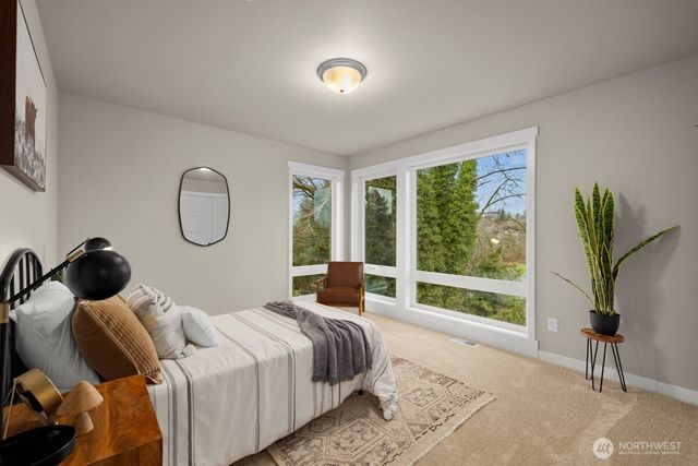 7853 S 132 Street, Seattle, WA 98178