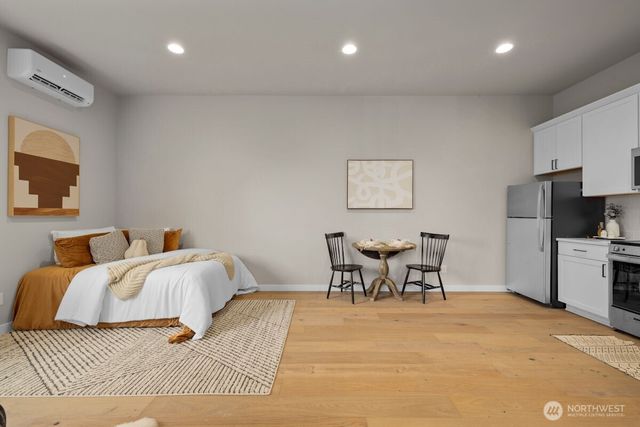 7853 S 132 Street, Seattle, WA 98178