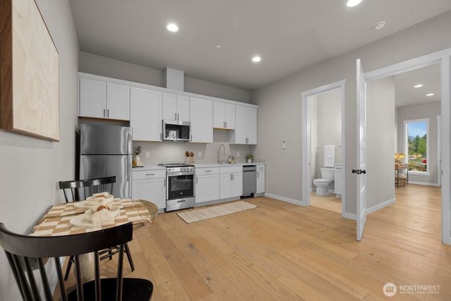 7853 S 132 Street, Seattle, WA 98178