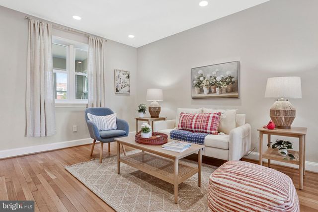 241 LYNHAVEN DR, Alexandria, VA 22305