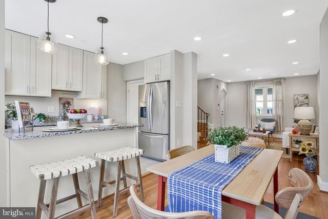 241 LYNHAVEN DR, Alexandria, VA 22305