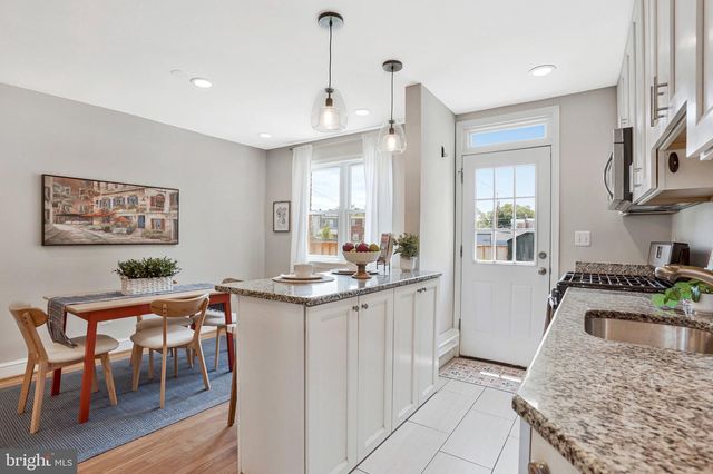 241 LYNHAVEN DR, Alexandria, VA 22305