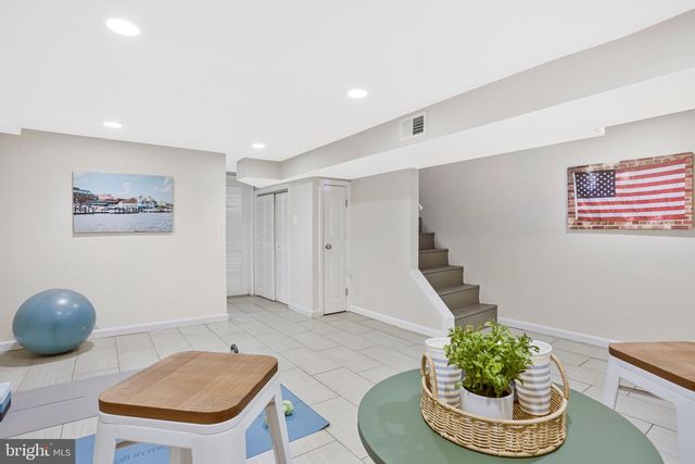 241 LYNHAVEN DR, Alexandria, VA 22305