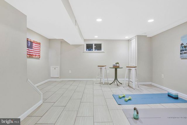 241 LYNHAVEN DR, Alexandria, VA 22305