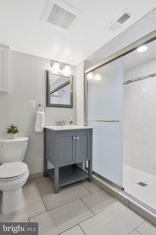 241 LYNHAVEN DR, Alexandria, VA 22305