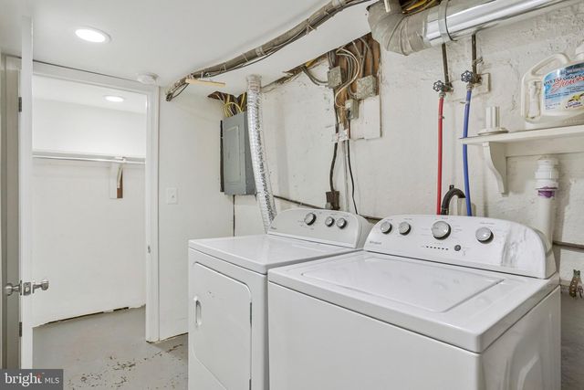 241 LYNHAVEN DR, Alexandria, VA 22305