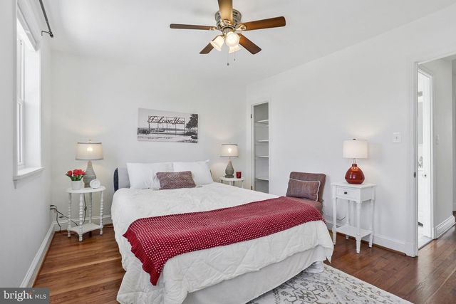 241 LYNHAVEN DR, Alexandria, VA 22305