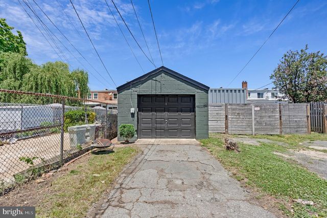 241 LYNHAVEN DR, Alexandria, VA 22305