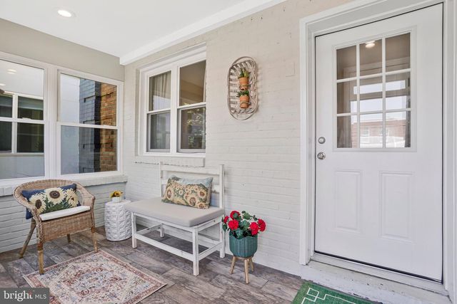 241 LYNHAVEN DR, Alexandria, VA 22305