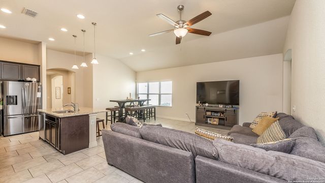 1131 Ranch Falls, San Antonio, TX 78245