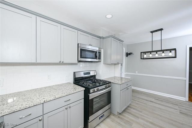 19617 Lomond Boulevard, Shaker Heights, OH 44122