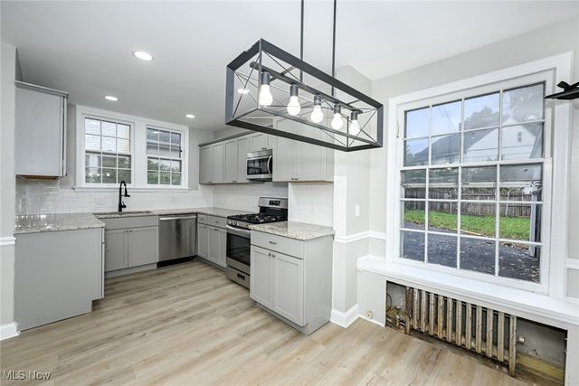 19617 Lomond Boulevard, Shaker Heights, OH 44122