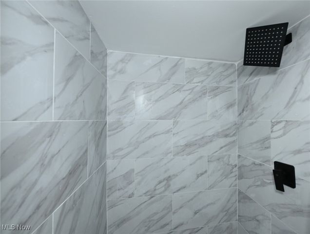 19617 Lomond Boulevard, Shaker Heights, OH 44122