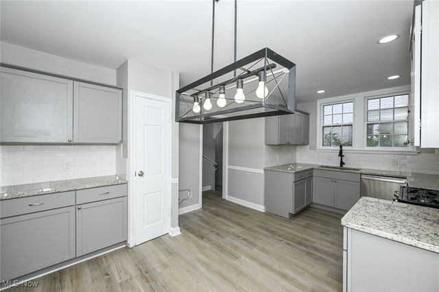 19617 Lomond Boulevard, Shaker Heights, OH 44122