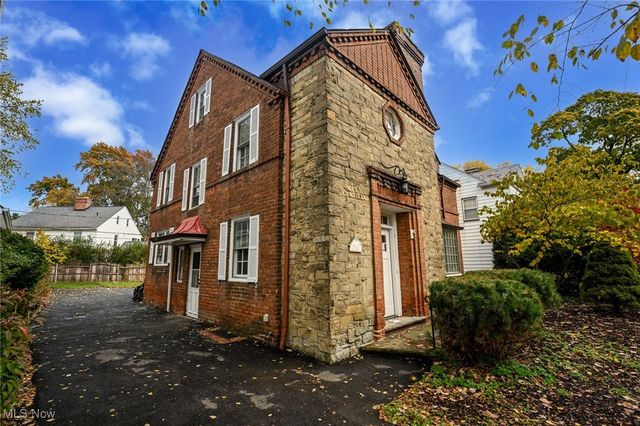 19617 Lomond Boulevard, Shaker Heights, OH 44122