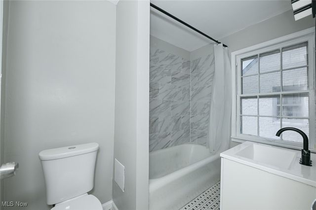 19617 Lomond Boulevard, Shaker Heights, OH 44122