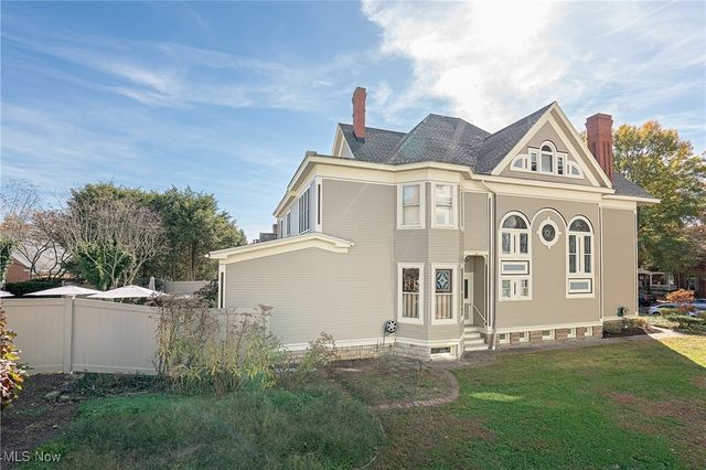 316 Fifth Street, Marietta, OH 45750