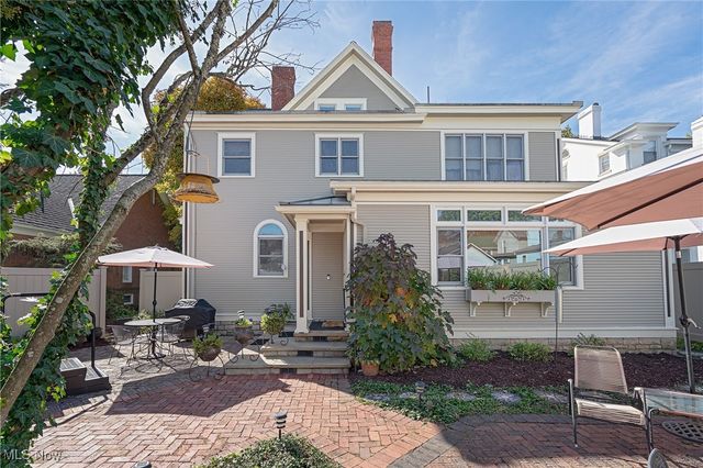 316 Fifth Street, Marietta, OH 45750