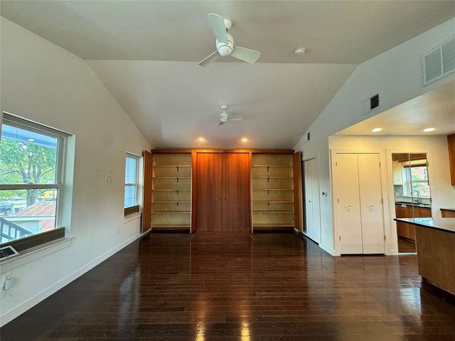 1208 E 2nd ST B, Austin, TX 78702