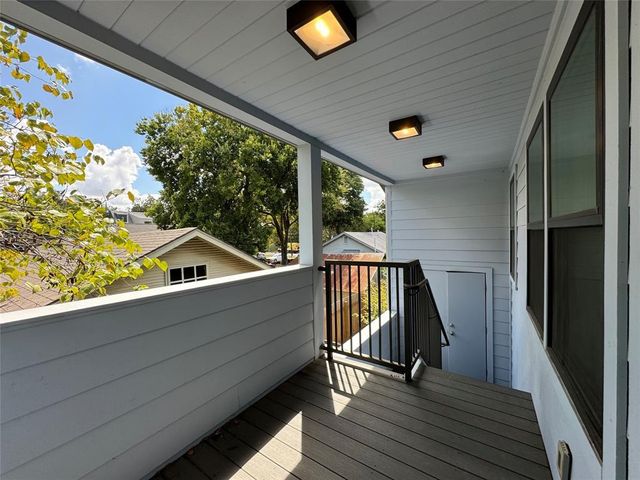 1208 E 2nd ST B, Austin, TX 78702