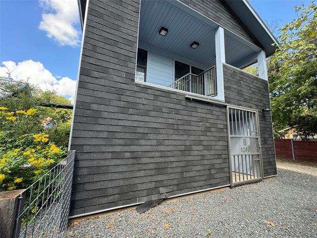 1208 E 2nd ST B, Austin, TX 78702