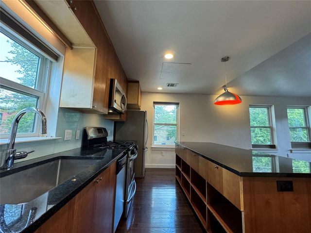 1208 E 2nd ST B, Austin, TX 78702