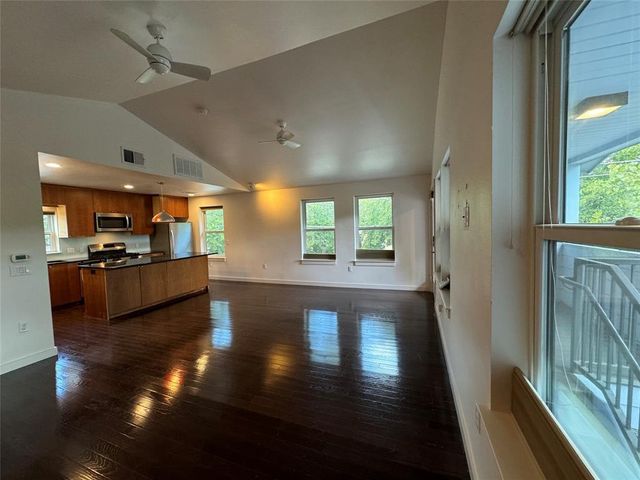 1208 E 2nd ST B, Austin, TX 78702