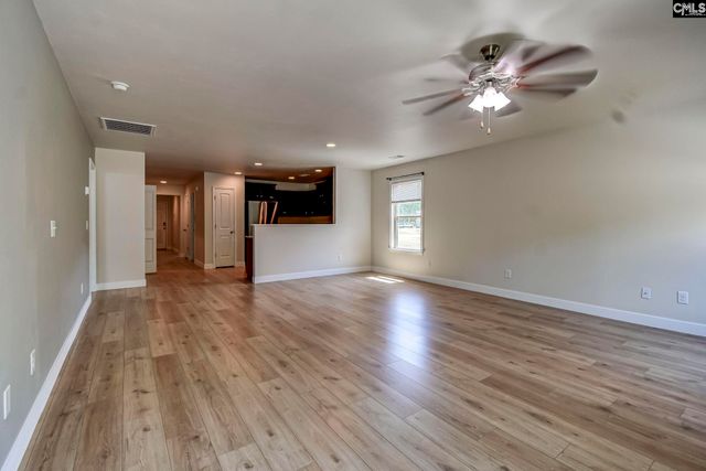 325 Harvester Loop, Hopkins, SC 29061