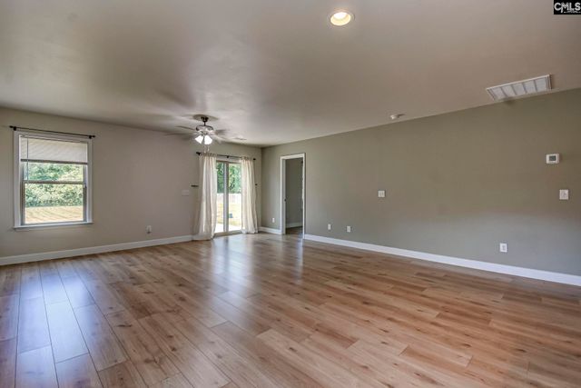 325 Harvester Loop, Hopkins, SC 29061
