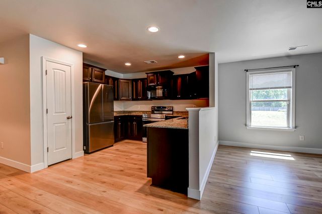 325 Harvester Loop, Hopkins, SC 29061