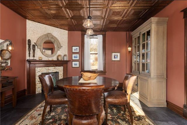 1101 Myrtle Avenue, St Joseph, MO 64505