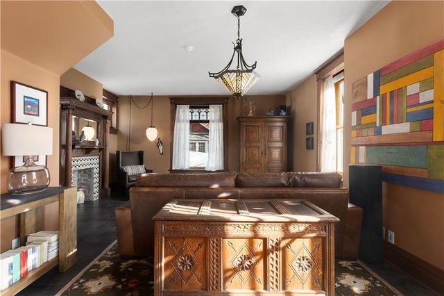 1101 Myrtle Avenue, St Joseph, MO 64505