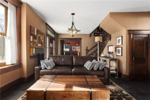 1101 Myrtle Avenue, St Joseph, MO 64505