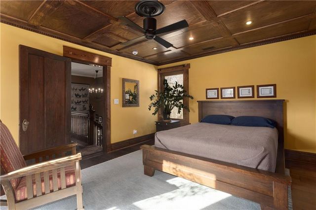 1101 Myrtle Avenue, St Joseph, MO 64505