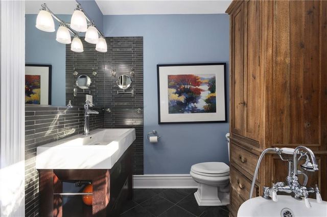 1101 Myrtle Avenue, St Joseph, MO 64505