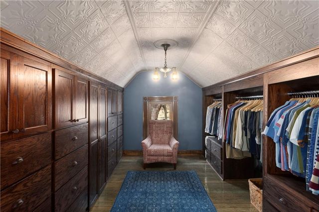 1101 Myrtle Avenue, St Joseph, MO 64505