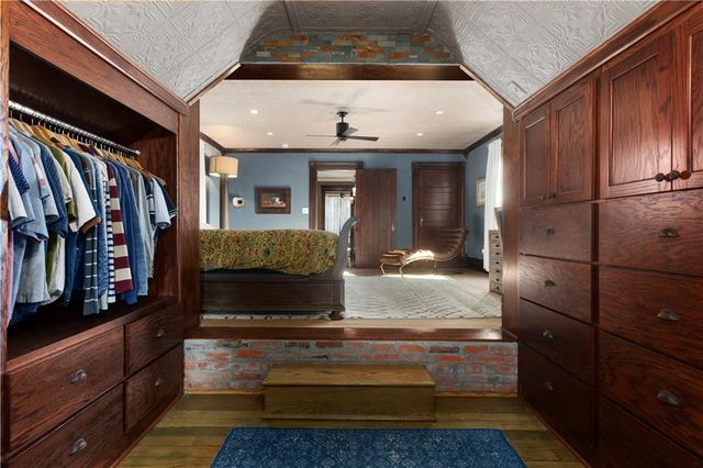 1101 Myrtle Avenue, St Joseph, MO 64505