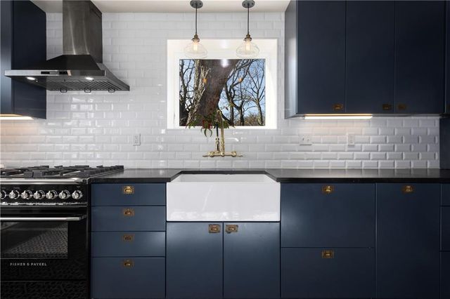 1101 Myrtle Avenue, St Joseph, MO 64505