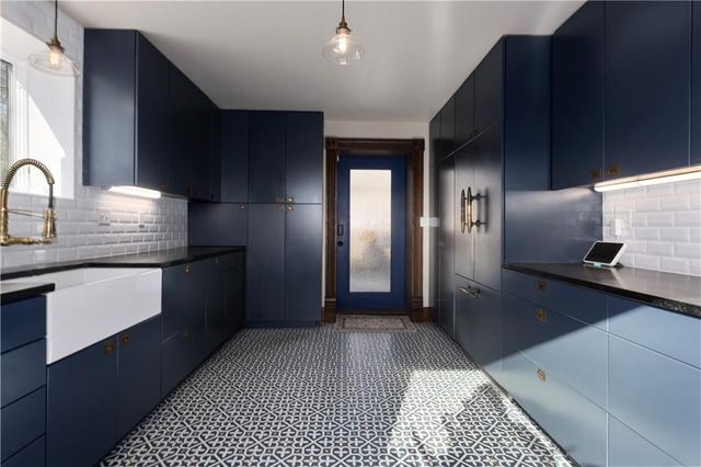 1101 Myrtle Avenue, St Joseph, MO 64505