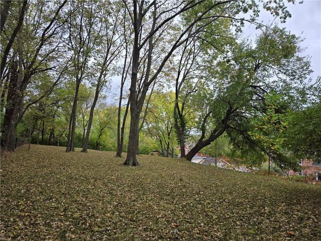 1101 Myrtle Avenue, St Joseph, MO 64505