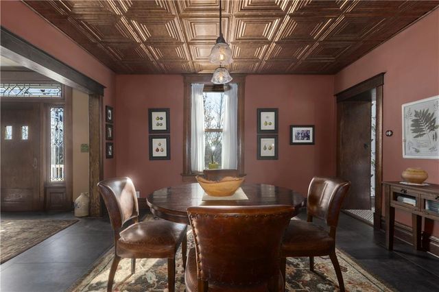 1101 Myrtle Avenue, St Joseph, MO 64505