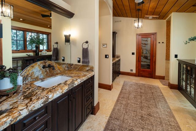 22944 Moss Rock Drive, Bend, OR 97701