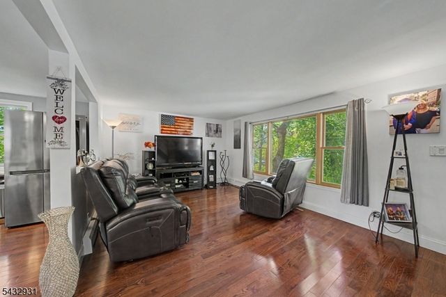 10 S Parkway, Jefferson Twp., NJ 07885